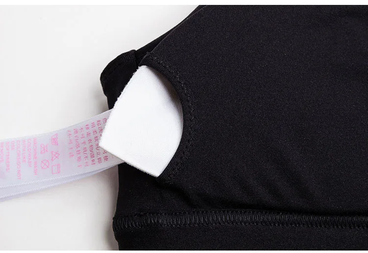 Brassière épaule dénudée rouge