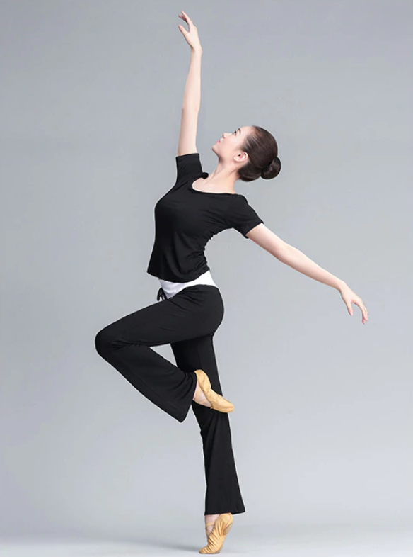 T-shirt manches courtes dos fantaisie en action